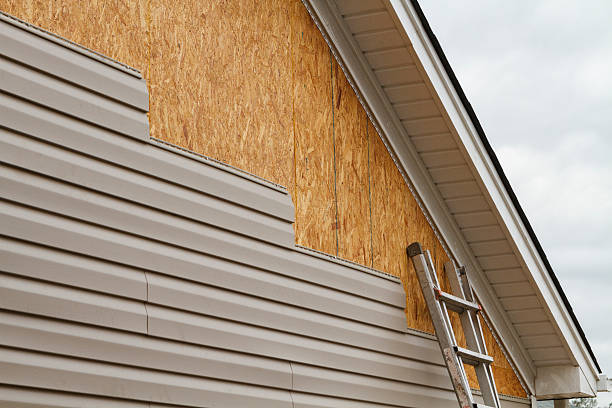 24/7 Emergency Storm Damage Siding Repair experts in Utica, IN